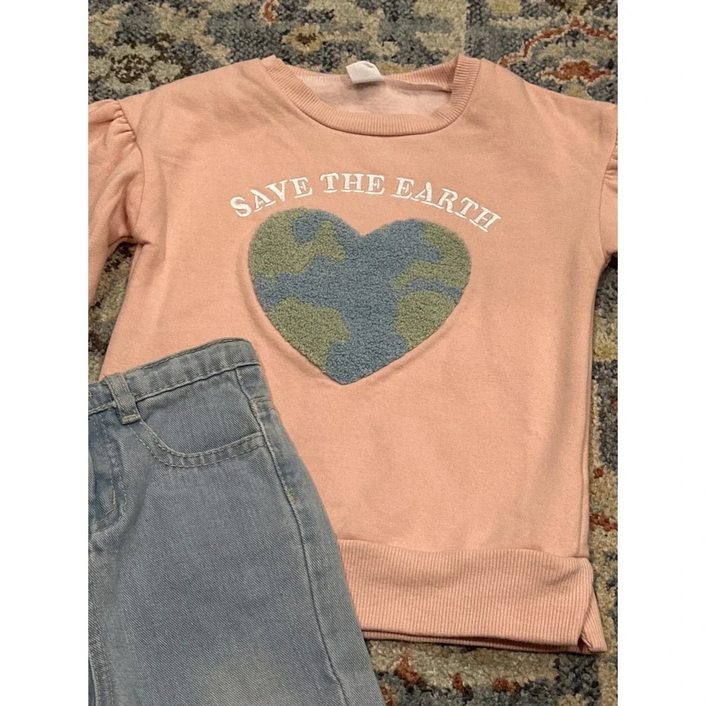 PL Kids Baileys Blossoms Girls 2T Pink Blue Earth Sweatshirt Distressed‎ Jeans